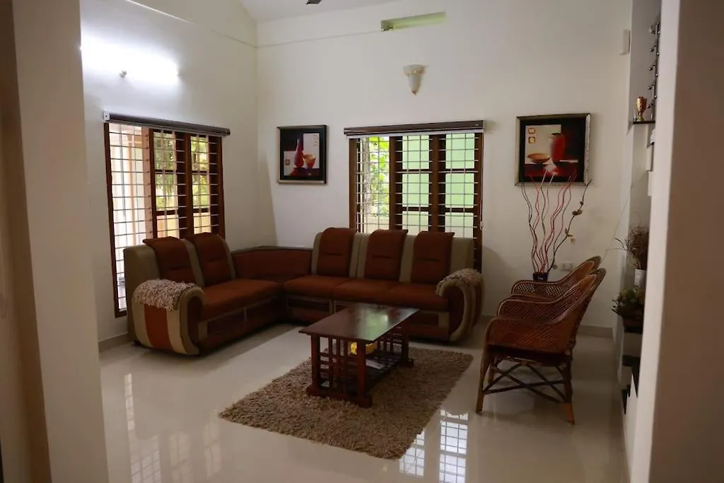 Calvin'S Home Stay 3 Bedrooms Tiruvalla