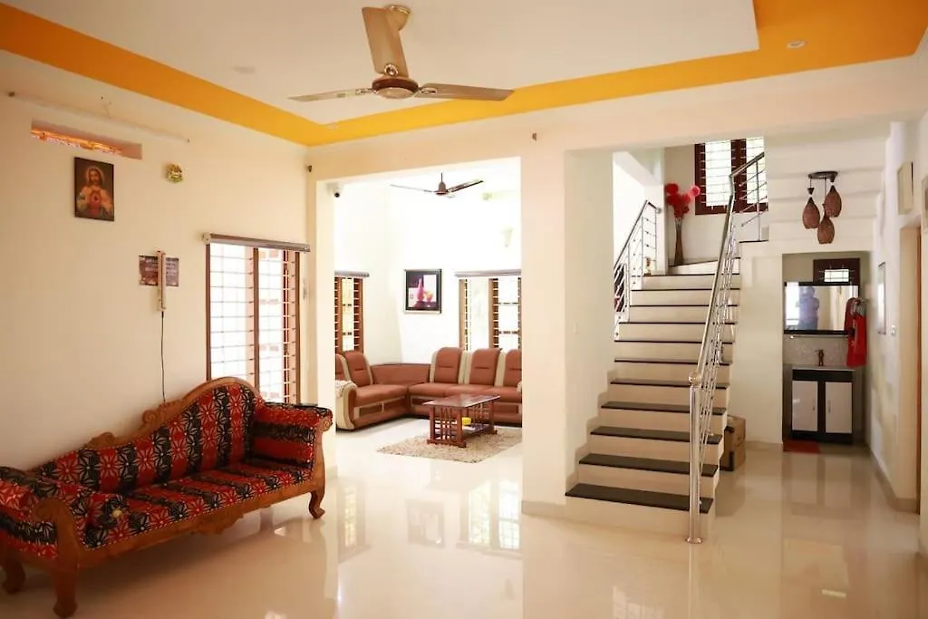 Casa vacanze Calvin'S Home Stay 3 Bedrooms Tiruvalla India