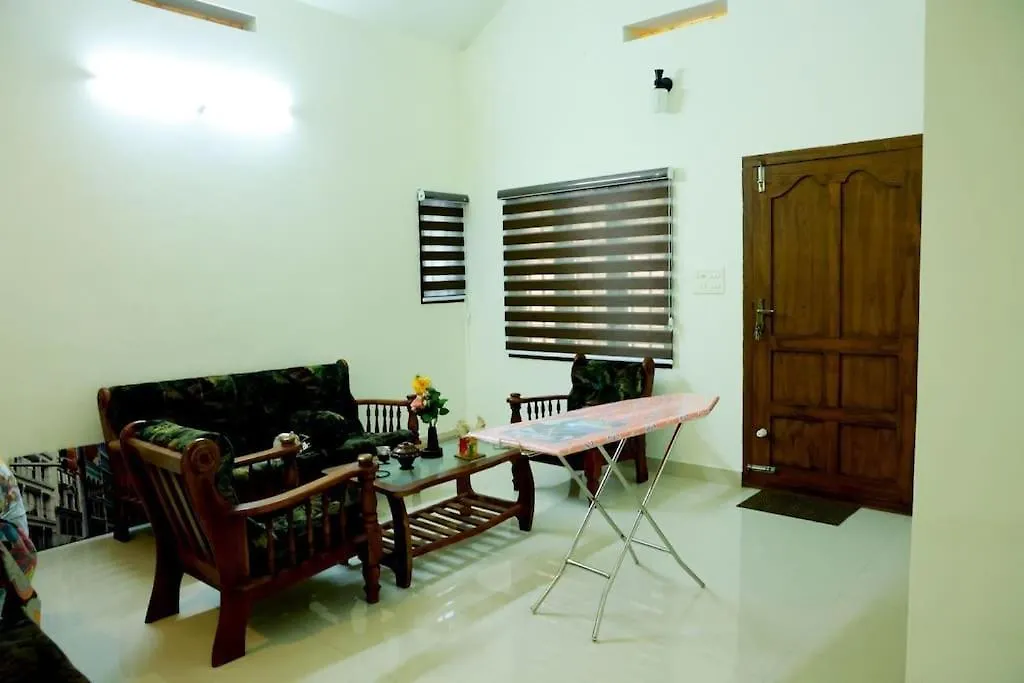 Calvin'S Home Stay 3 Bedrooms Tiruvalla